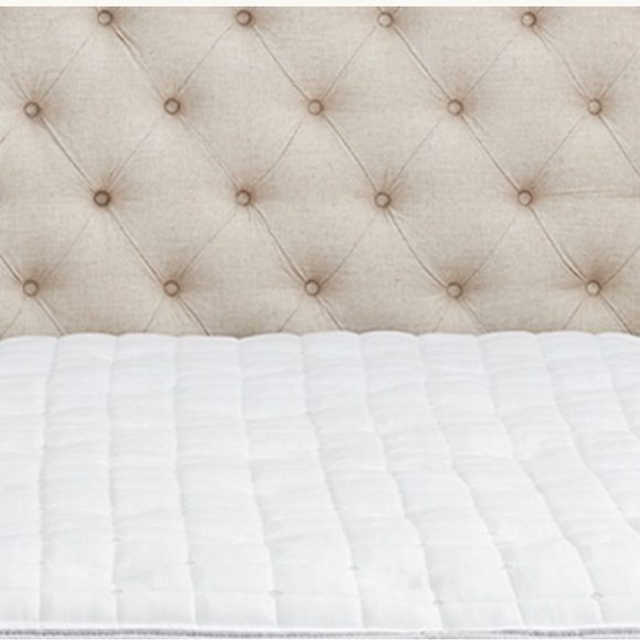 Boll & Branch Full Mattress Protector - Picture 1 of 6